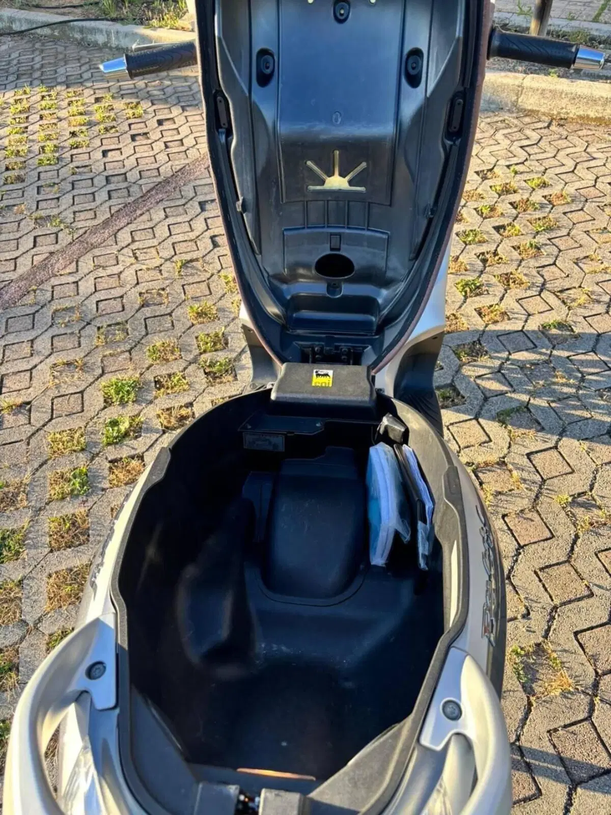 Piaggio Beverly 300 i.e. ABS-ASR (2016 - 20) (9)