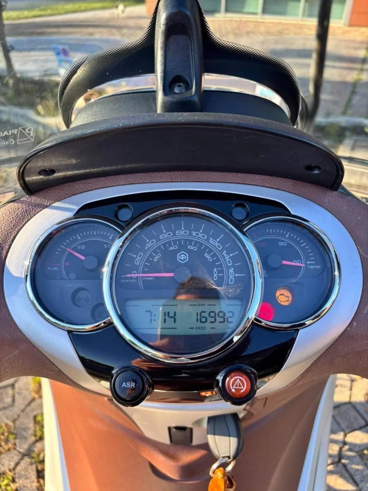 Piaggio Beverly 300 i.e. ABS-ASR (2016 - 20) (10)