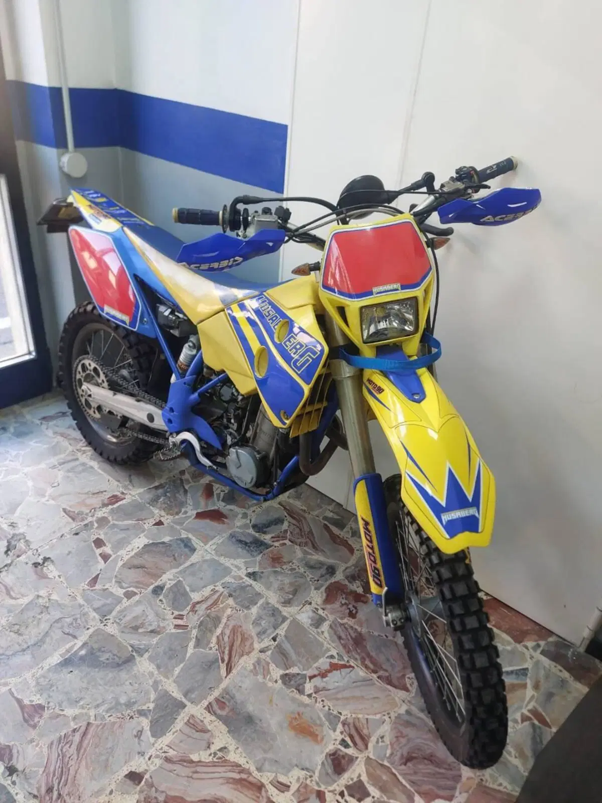 Husaberg FE 550 E (3)