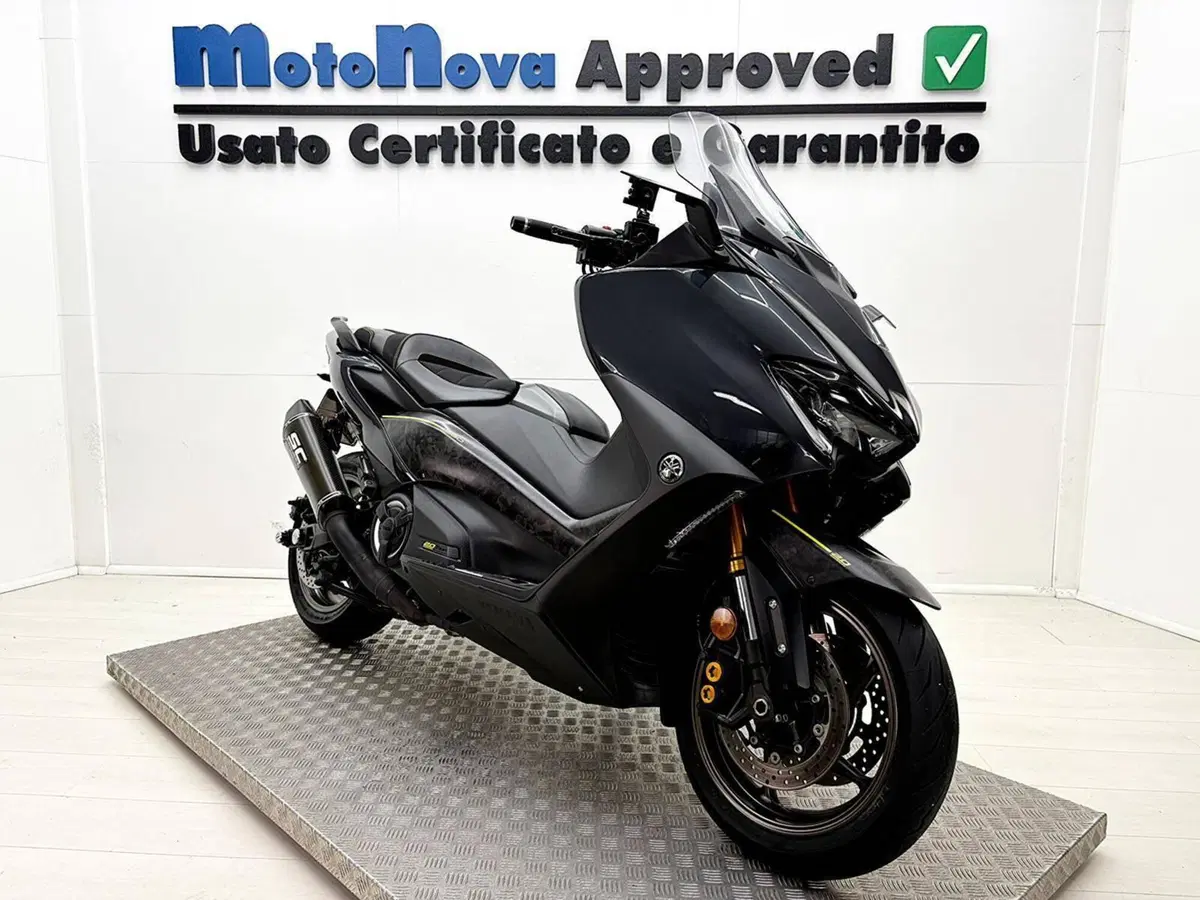 Yamaha T-Max 560 20° anniversario (2021) (5)