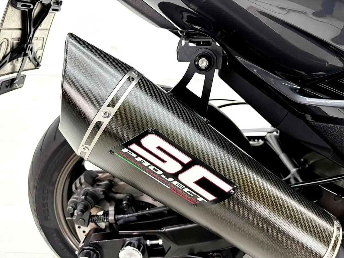 Yamaha T-Max 560 20° anniversario (2021) (8)