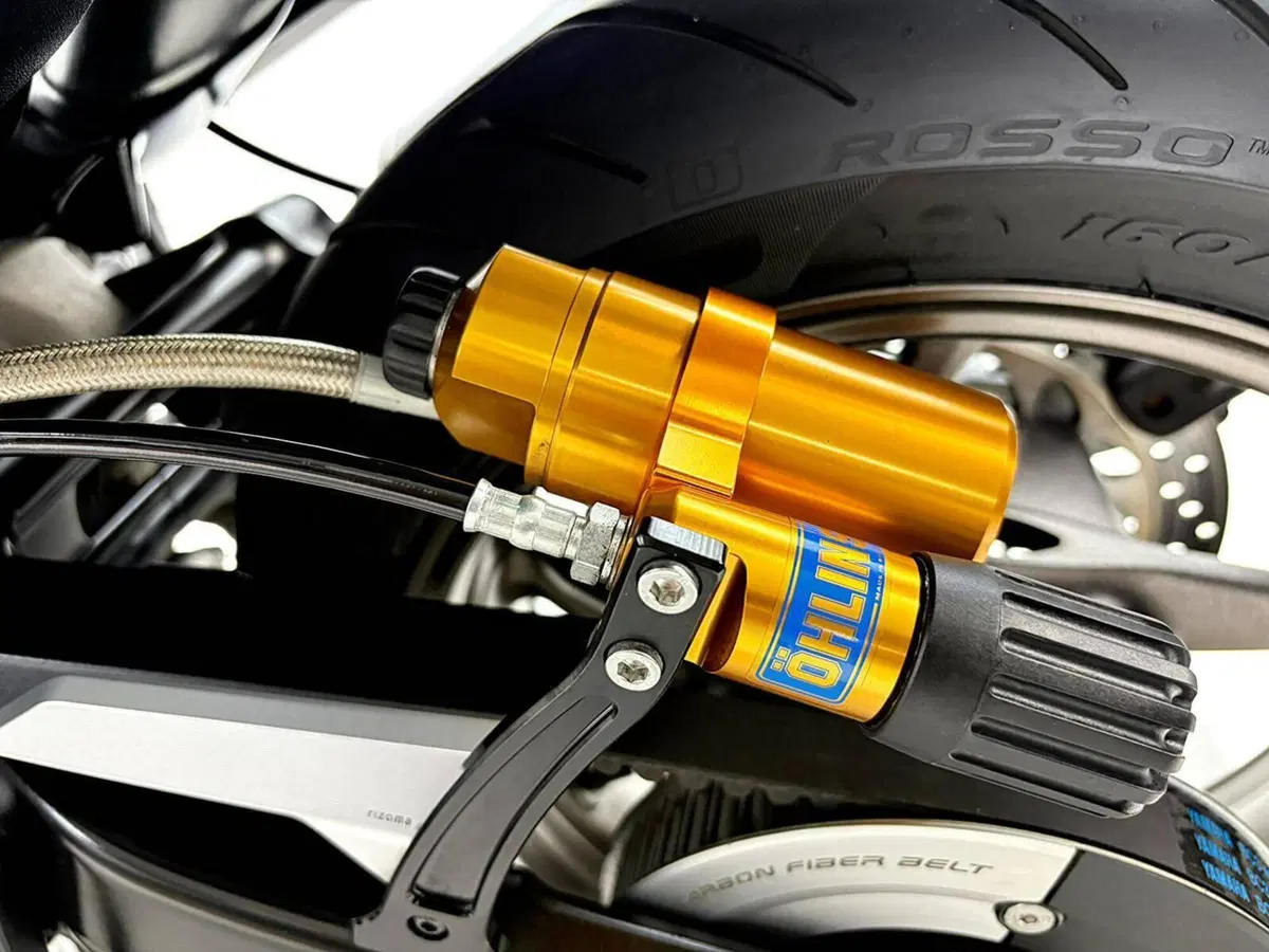 Yamaha T-Max 560 20° anniversario (2021) (18)