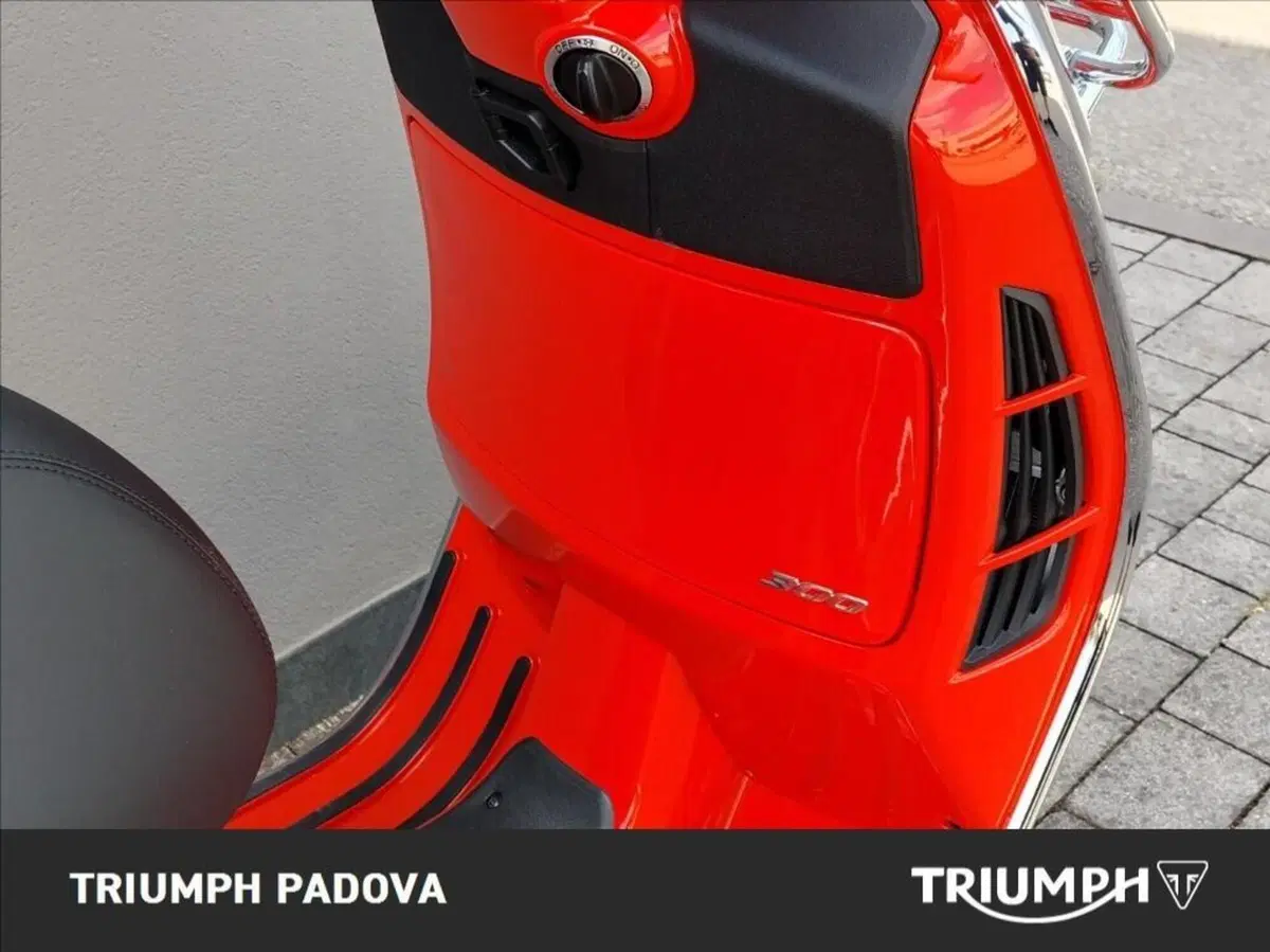 Vespa GTS 300 (2023 - 24) (4)
