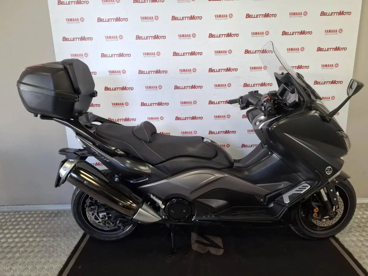 Yamaha T-Max 530 Iron Max (2014 - 17) (2)