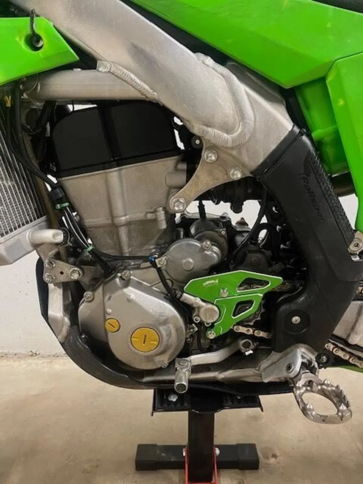 Kawasaki KX450F (2023) (7)