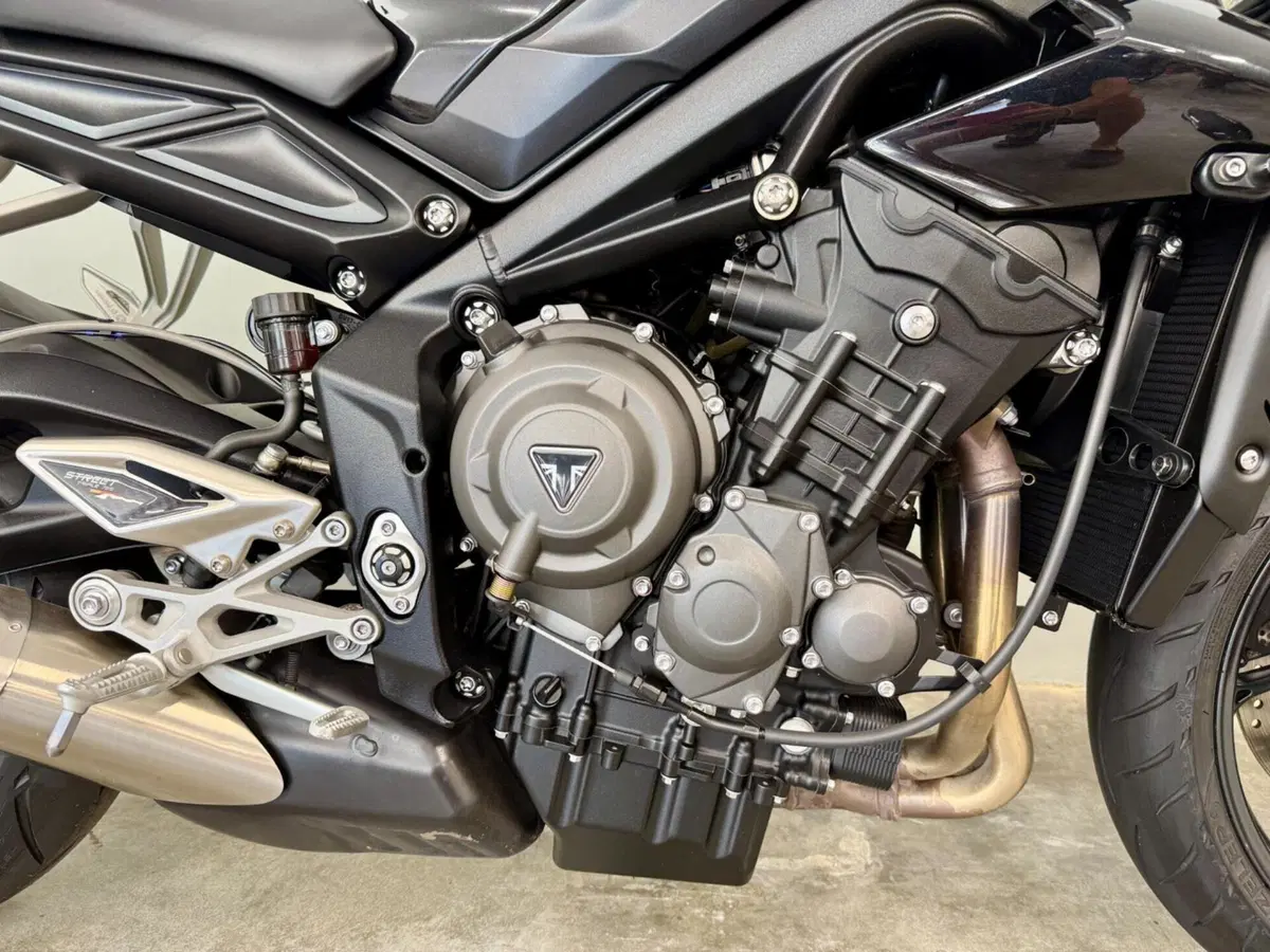 Triumph Street Triple S (2017 - 19) (5)