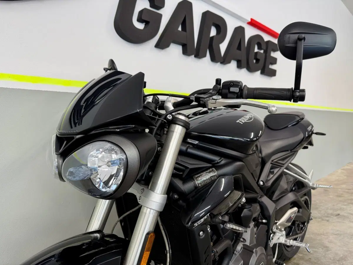 Triumph Street Triple S (2017 - 19) (8)