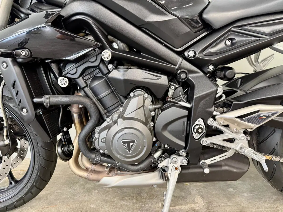 Triumph Street Triple S (2017 - 19) (10)
