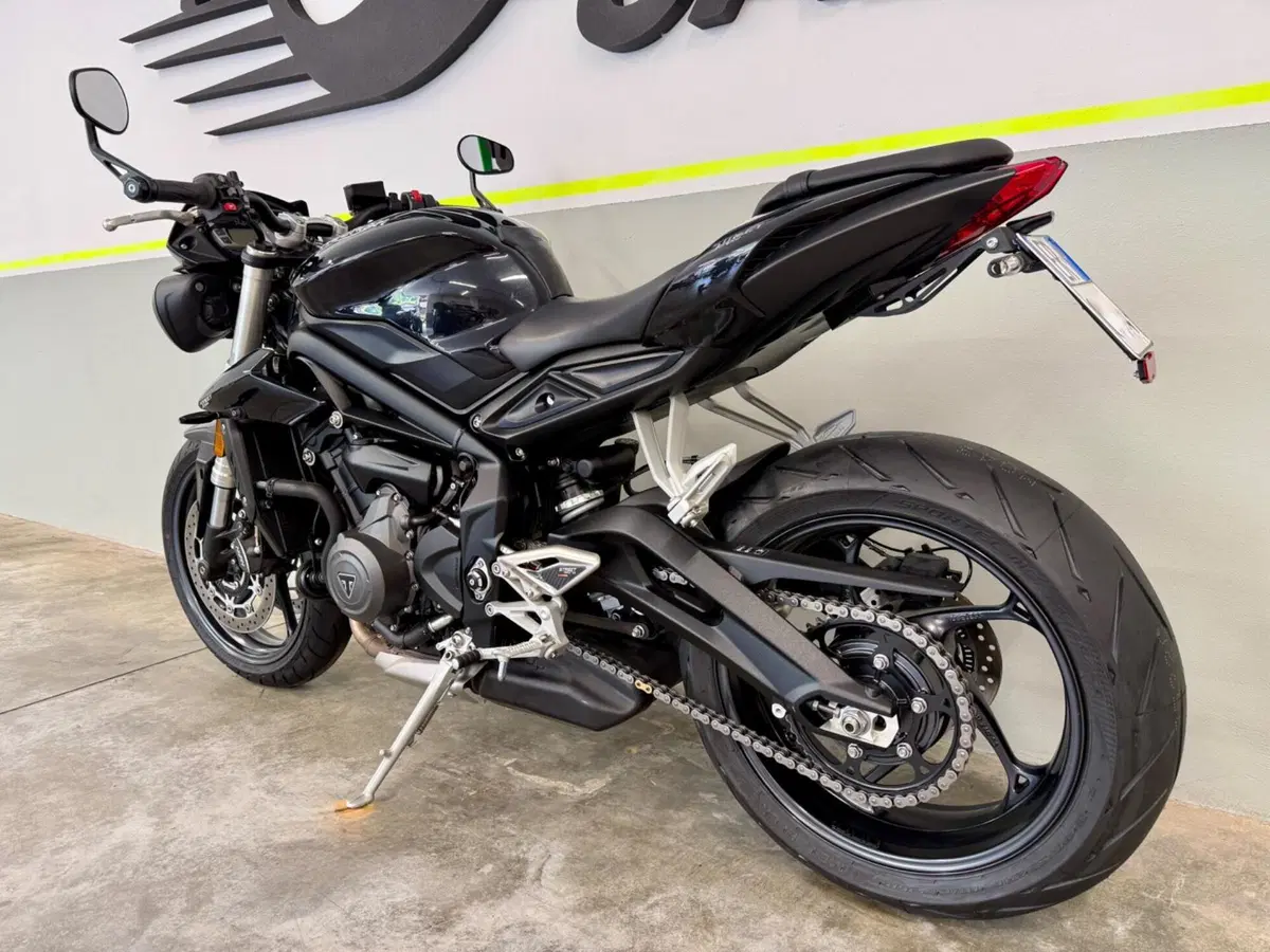 Triumph Street Triple S (2017 - 19) (11)