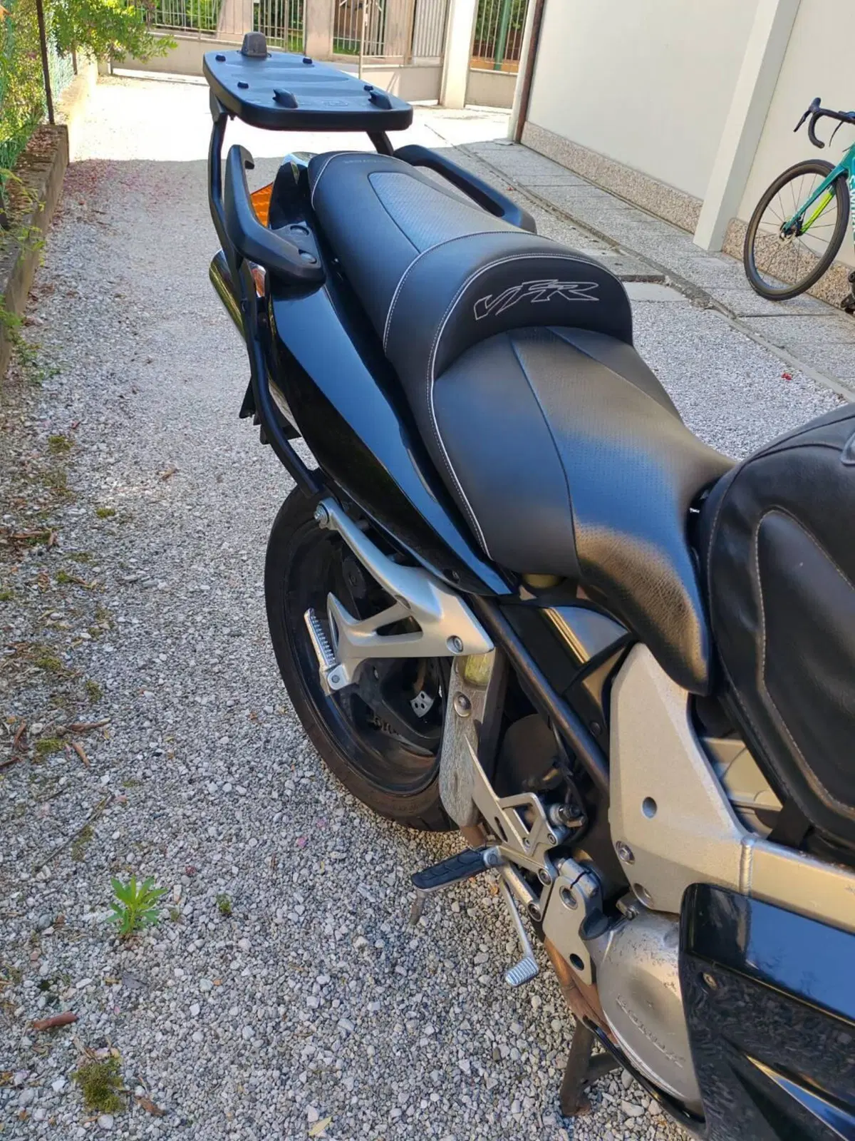 Honda VFR 800 (2002 - 05) (6)