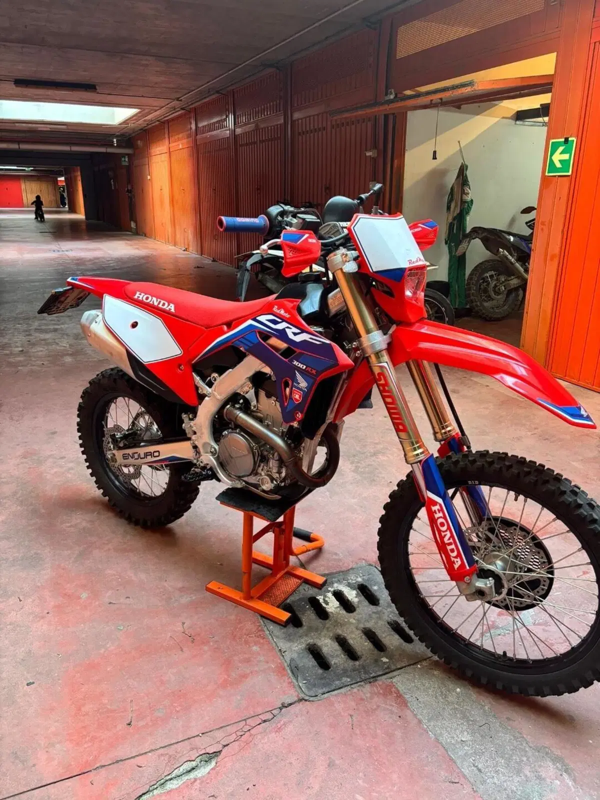 Honda CRF 300RX Enduro (2023) (5)