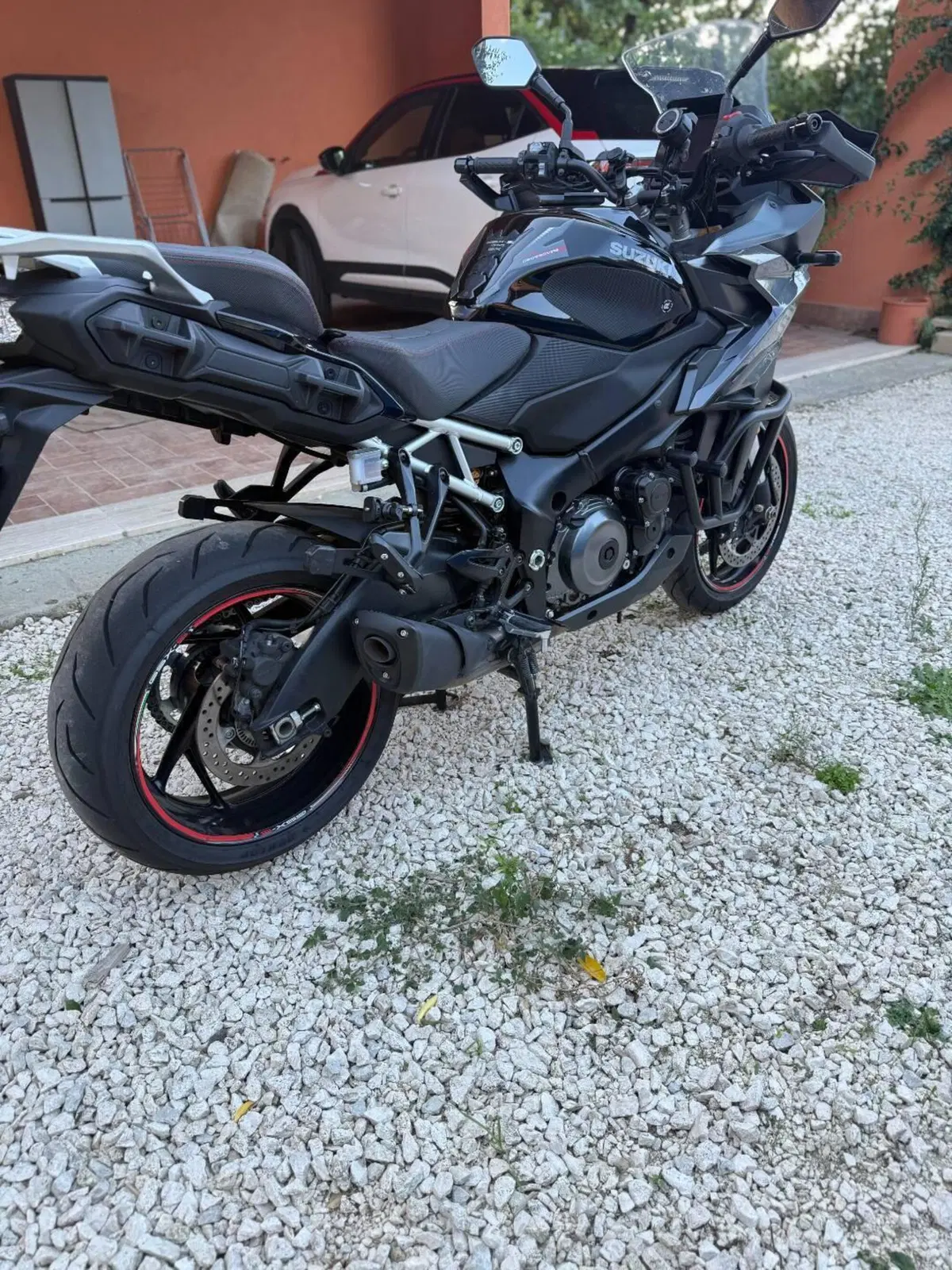 Suzuki GSX-S1000GX Touring (2024 - 26) (4)