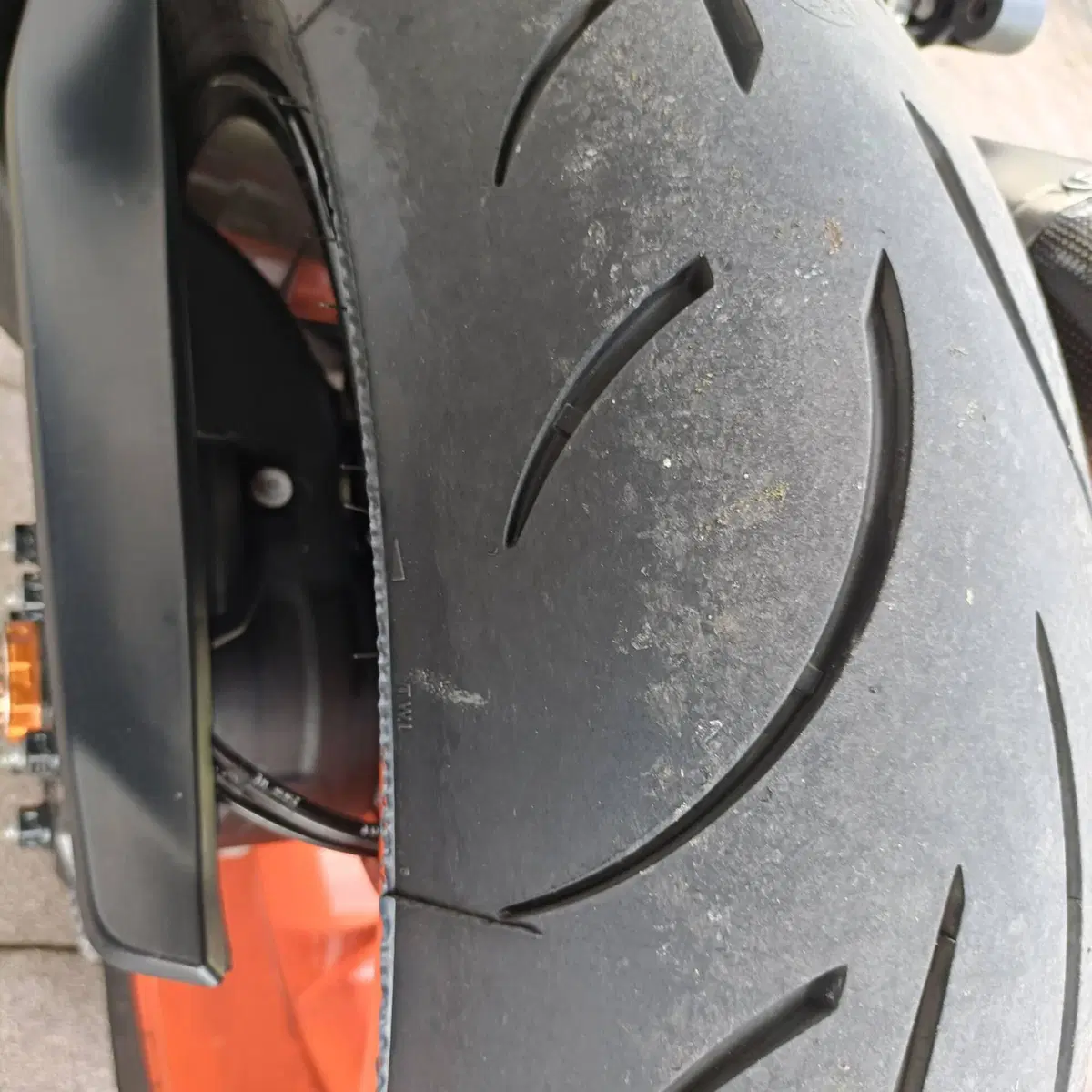 KTM 1290 Super Duke R ABS (2017 - 18) (5)