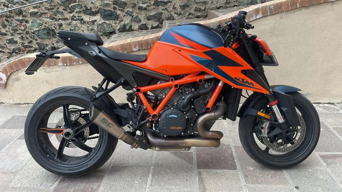KTM 1290 Super Duke R (2022 - 23) (3)