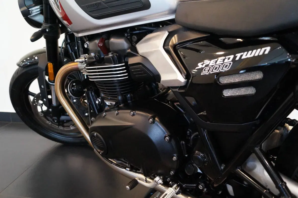 Triumph Speed Twin 900 (2025 - 26) (6)