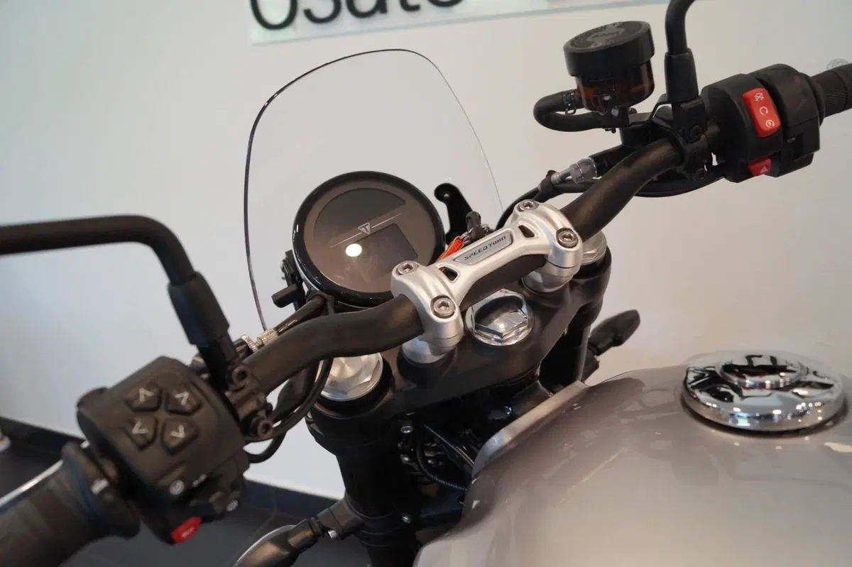 Triumph Speed Twin 900 (2025 - 26) (7)