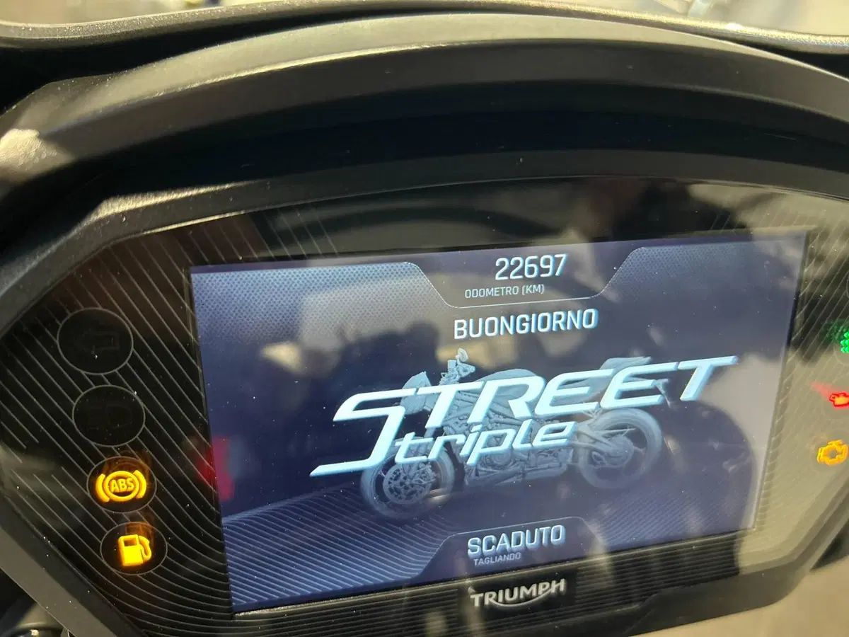 Triumph Street Triple RS (2020 - 22) (5)