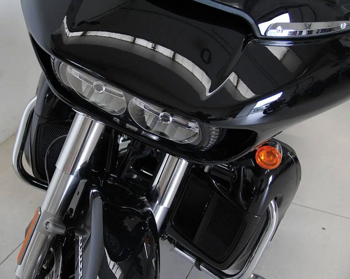 Harley-Davidson 114 Road Glide Limited (2020) - FLTRK (11)