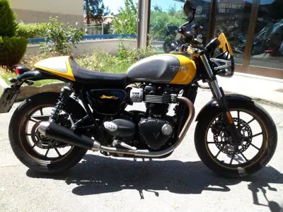 Triumph Street Cup 900 (2017 - 19) usata