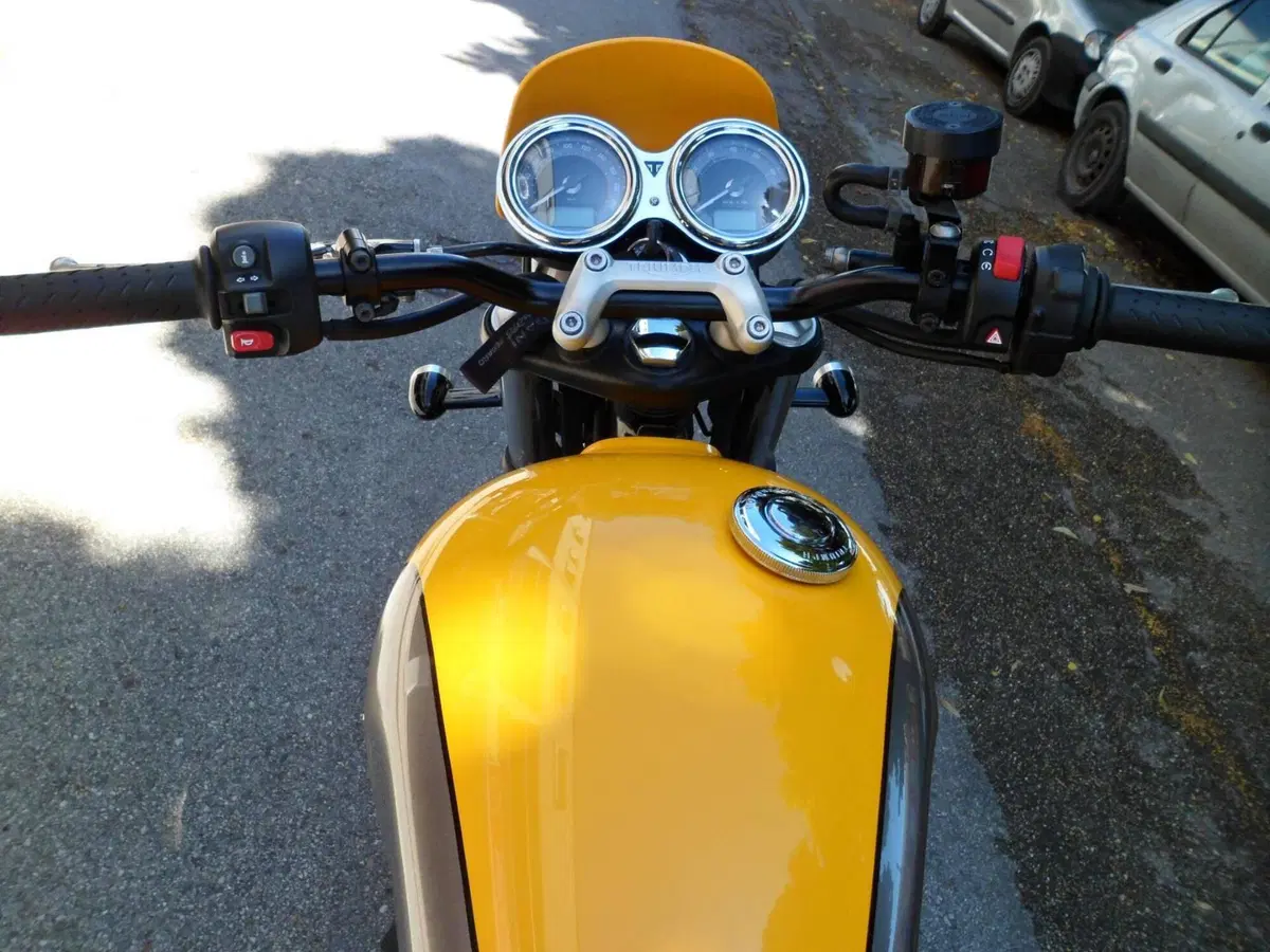 Triumph Street Cup 900 (2017 - 19) (9)