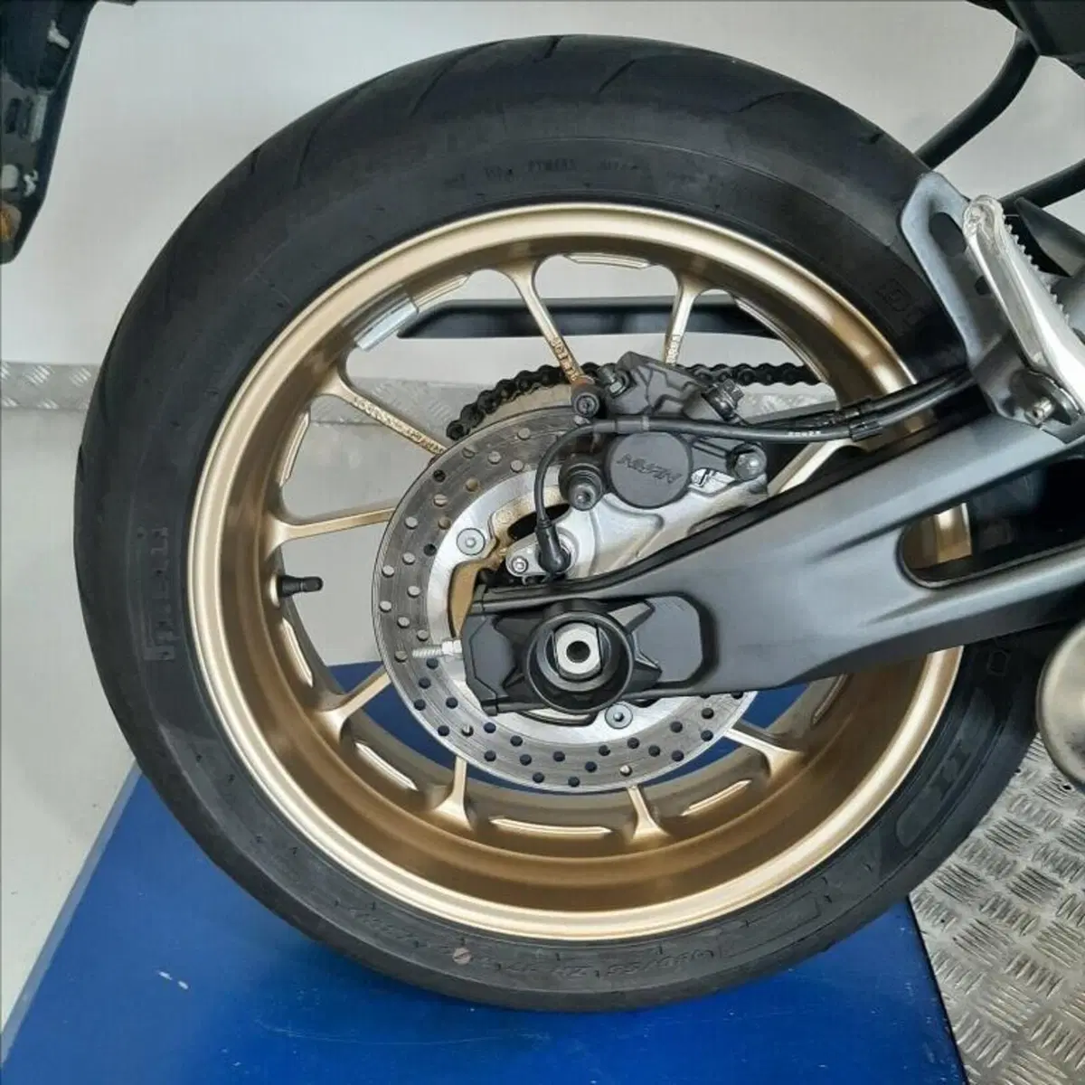 Yamaha XSR 700 (2022 - 26) (7)