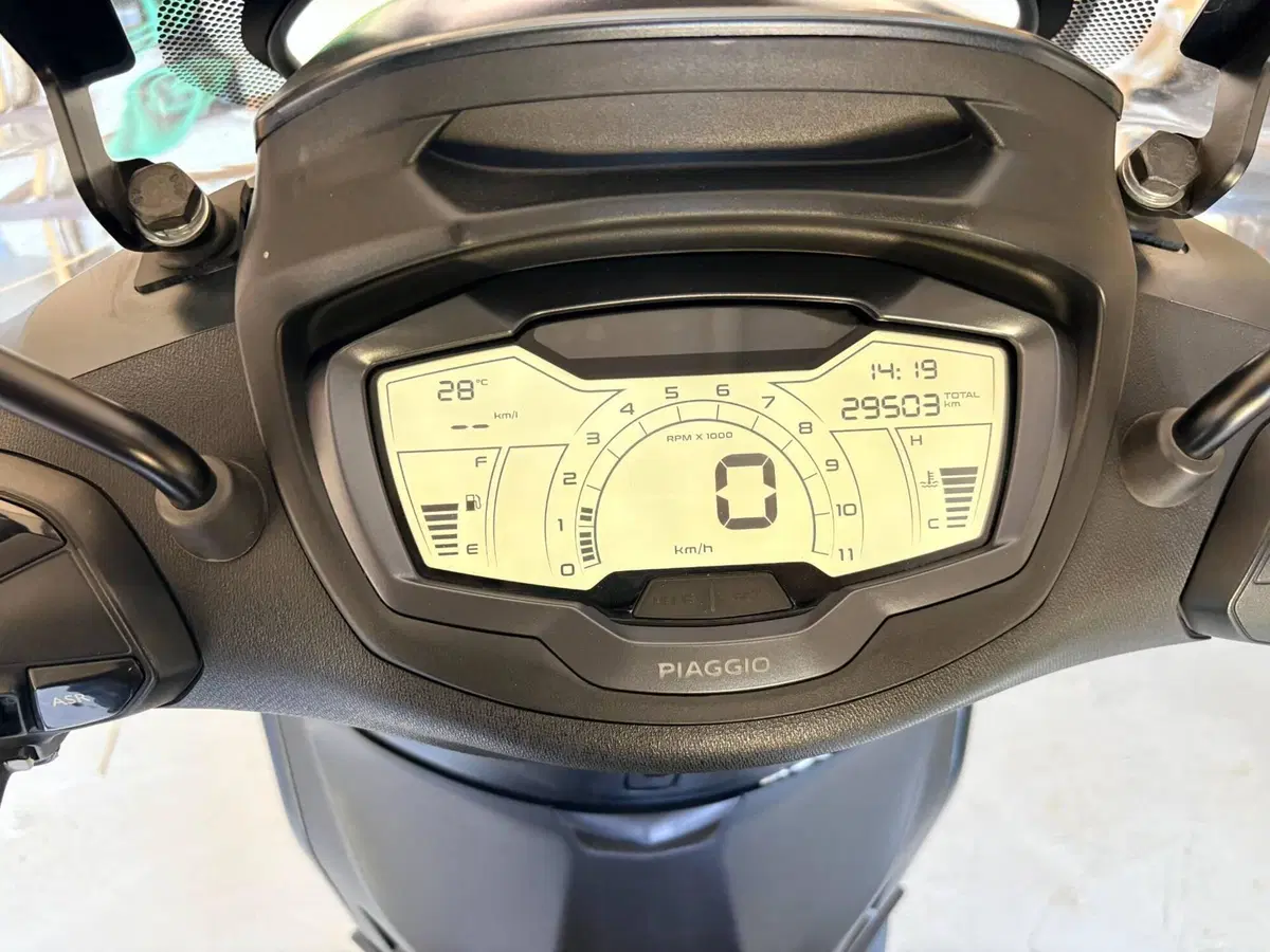 Piaggio Beverly 400 S ABS-ASR (2021 - 24) (2)