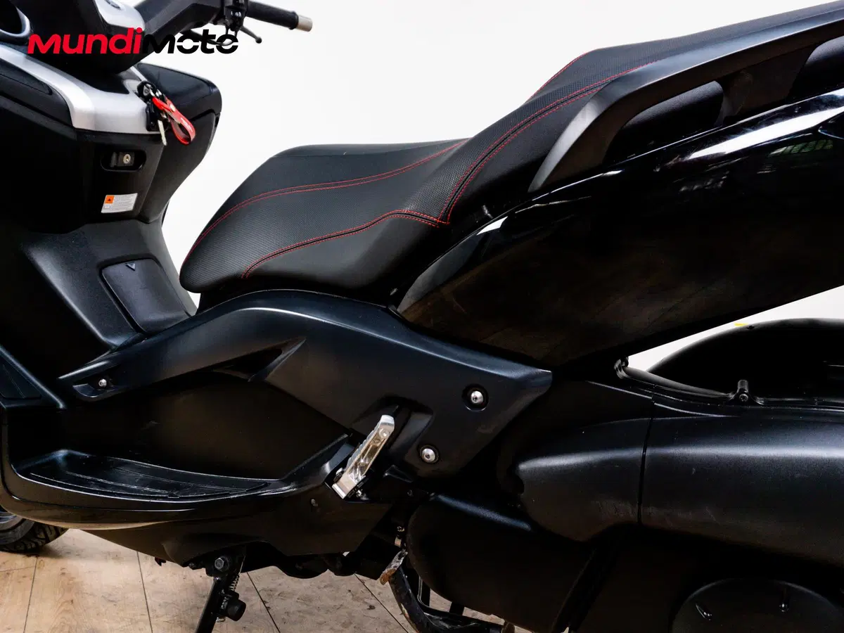 Yamaha X-Max 250 Sport (2011 - 13) (10)