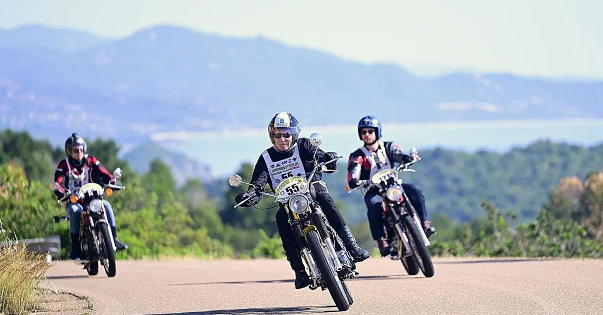 MotoGiro d&rsquo;Italia 2026 Sardegna. Il Fascino dell&rsquo;Isola nella Rievocazione Storica