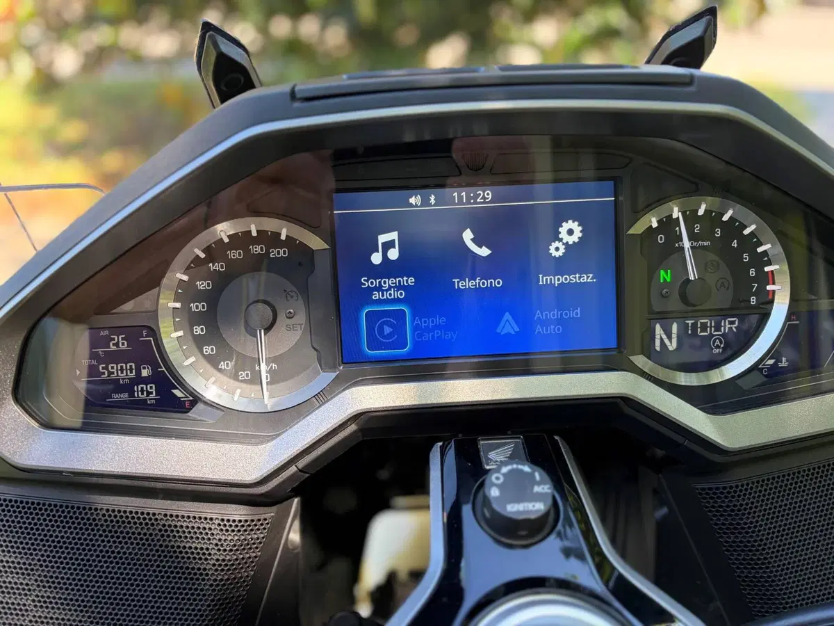 Honda GL 1800 Gold Wing Tour 50° Anniversario (2025 - 26) (7)