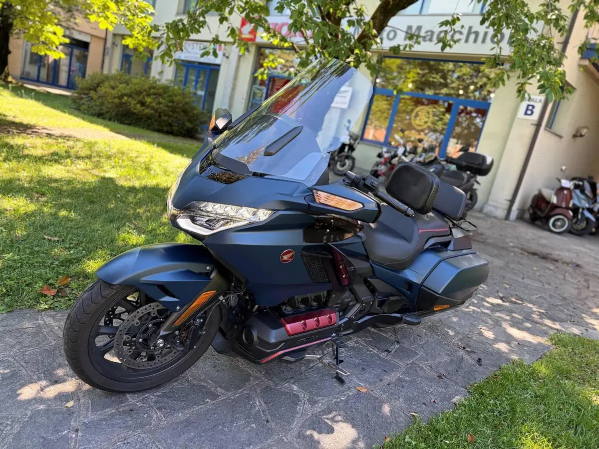 Honda GL 1800 Gold Wing DCT (2021 - 24) (2)