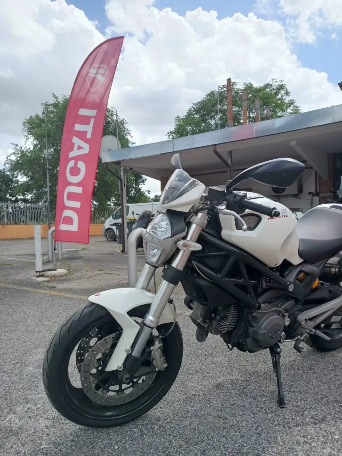 Ducati Monster 696 Plus (2007 - 14) (3)
