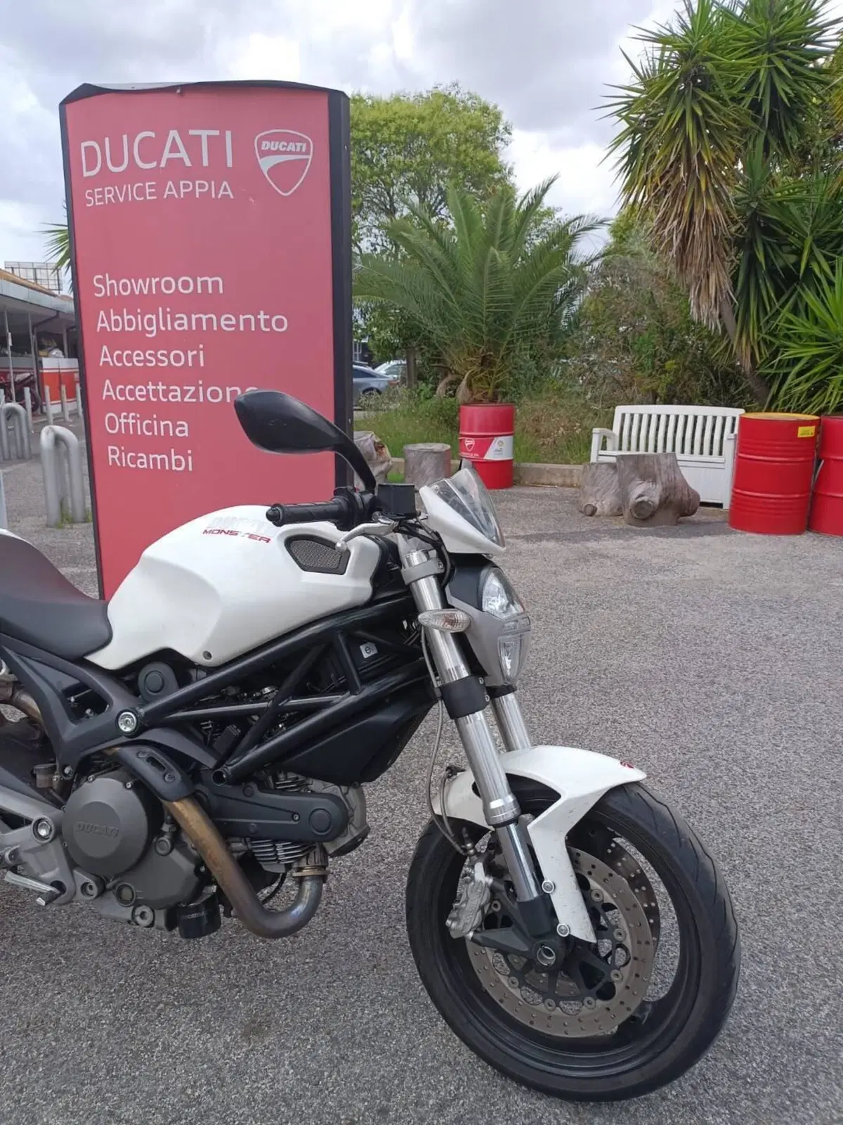 Ducati Monster 696 Plus (2007 - 14) (6)