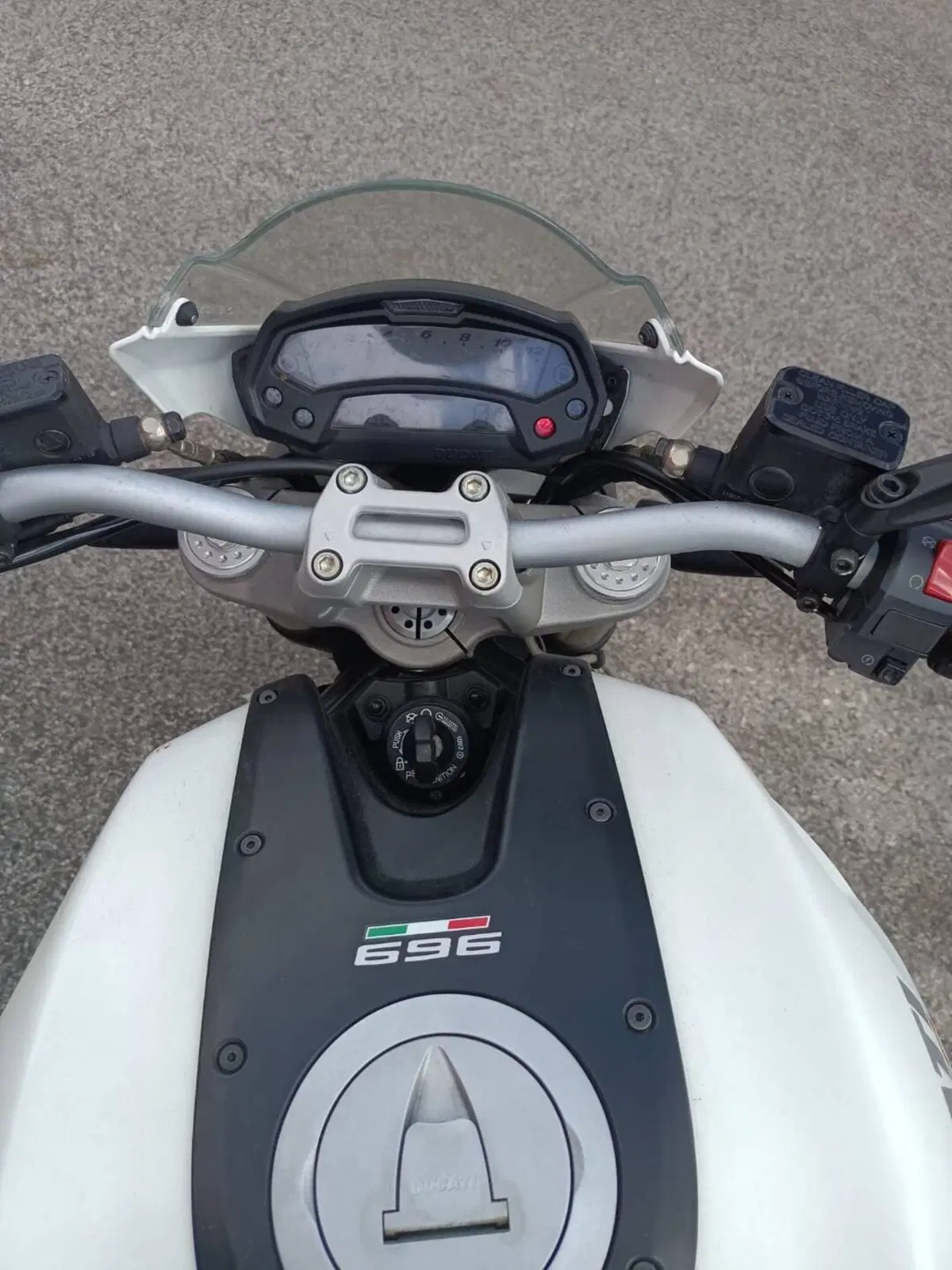 Ducati Monster 696 Plus (2007 - 14) (7)