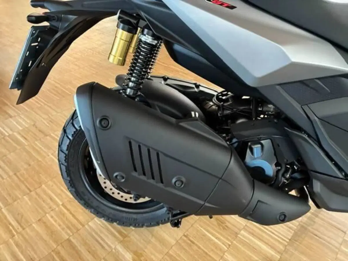 Aprilia SR GT 400 (2026) (5)