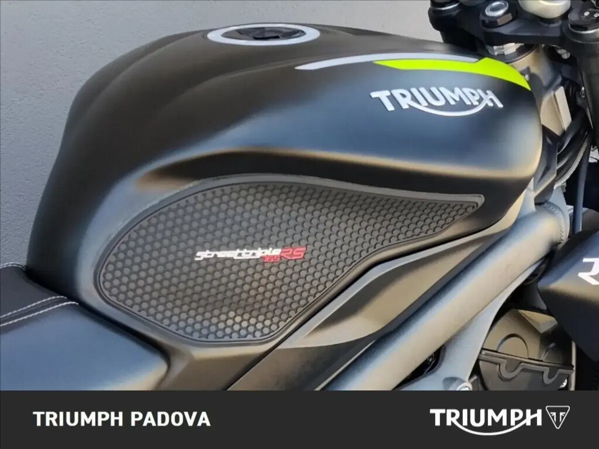 Triumph Street Triple RS (2020 - 22) (4)