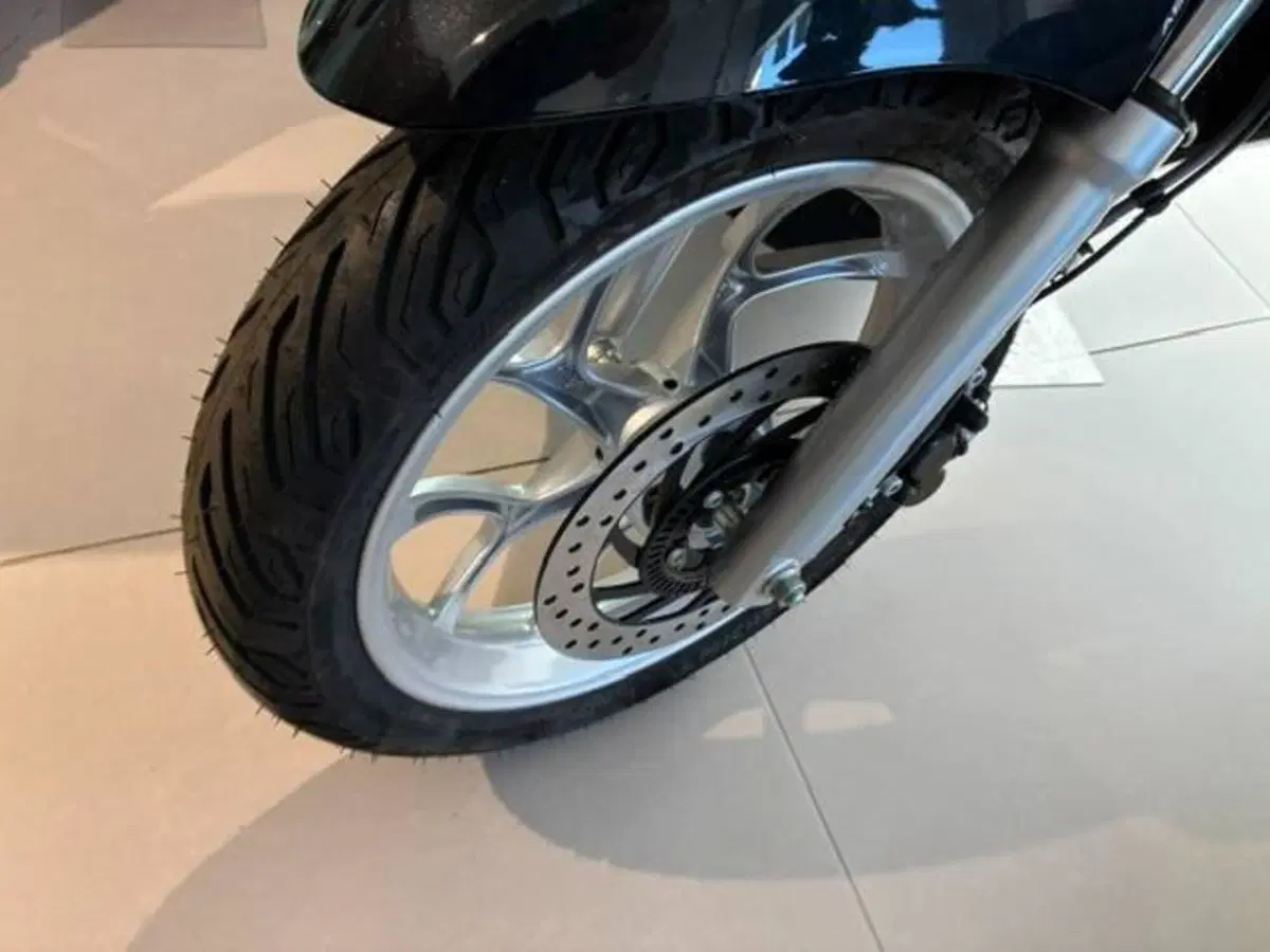 Piaggio Medley 125 (2025 - 26) (3)
