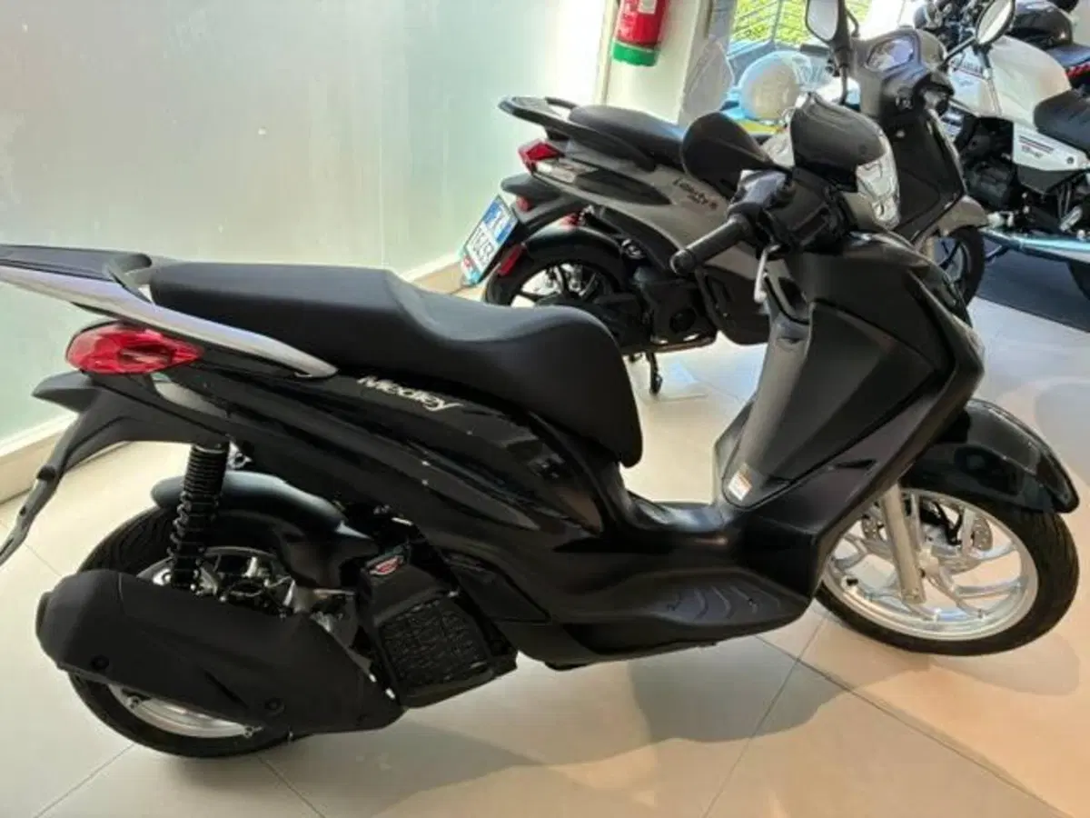 Piaggio Medley 125 (2025 - 26) (2)