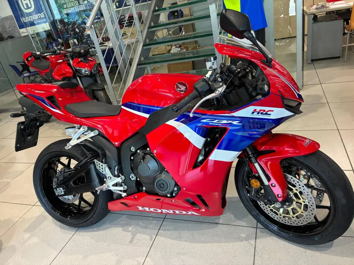 Honda CBR 600 RR (2024 - 26) (2)
