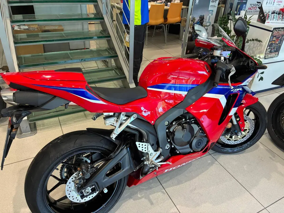 Honda CBR 600 RR (2024 - 26) (5)