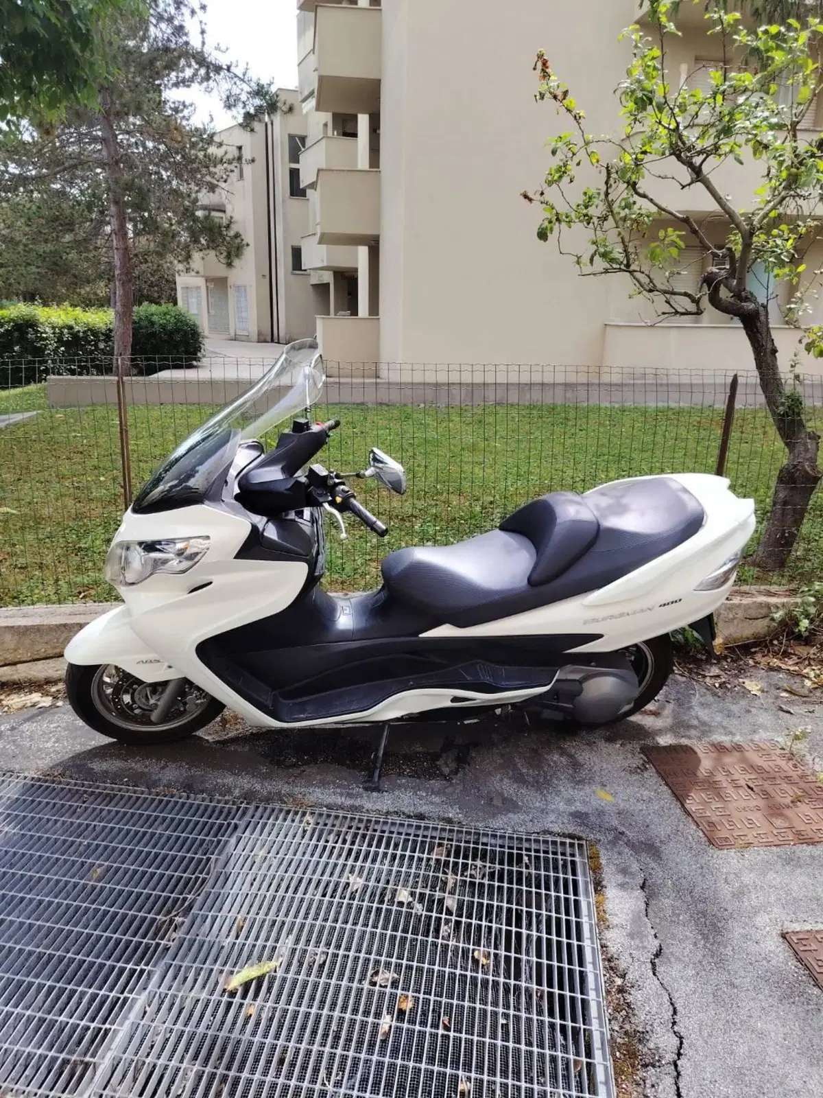 Suzuki Burgman AN 400 (2008 - 13) (3)