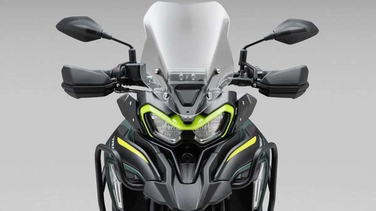 Parabrezza Originale Benelli 65503P850000 TRK 702
