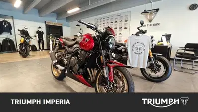 Triumph Trident 800 (2026) nuova