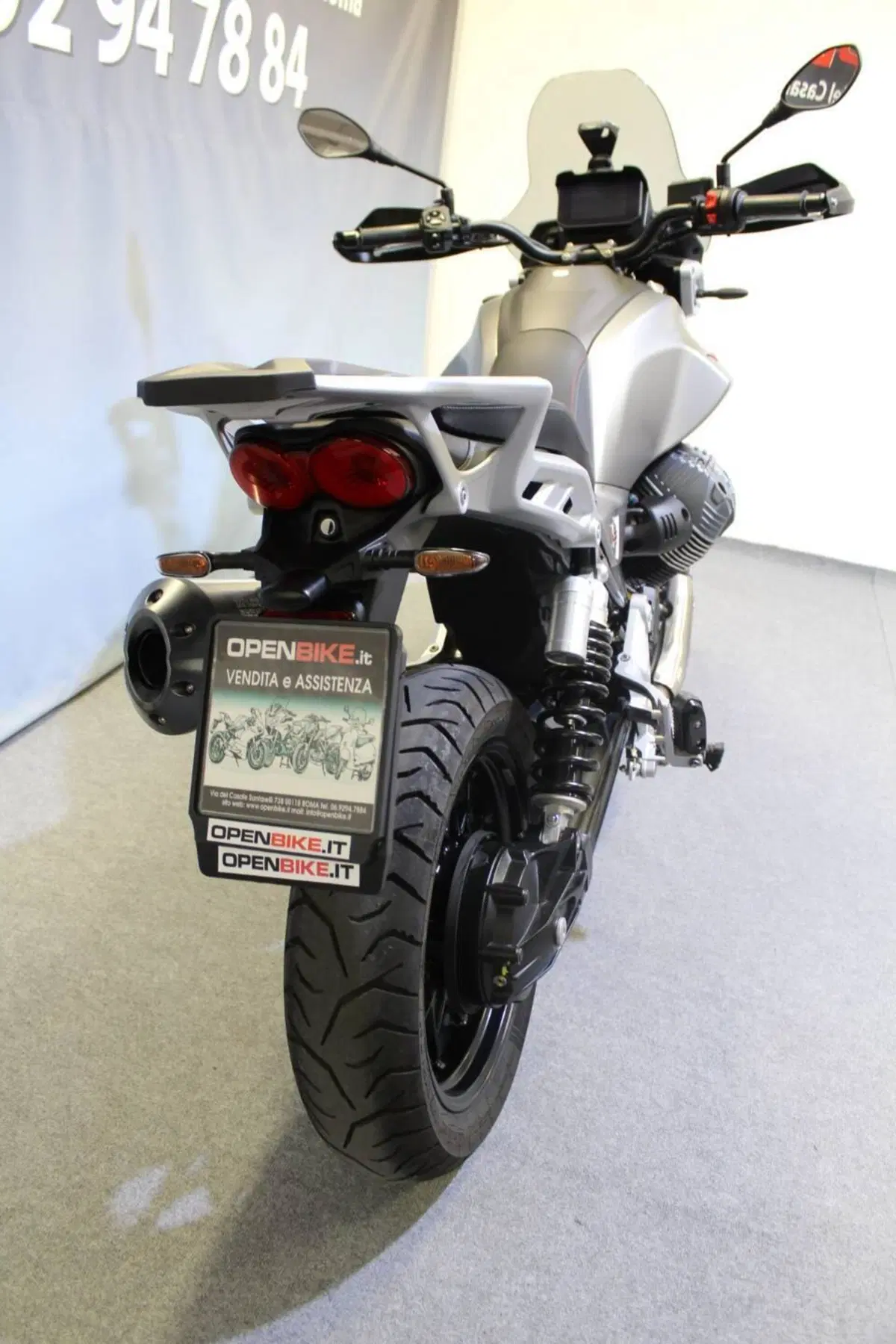 Moto Guzzi V85 Strada (2024 - 26) (6)