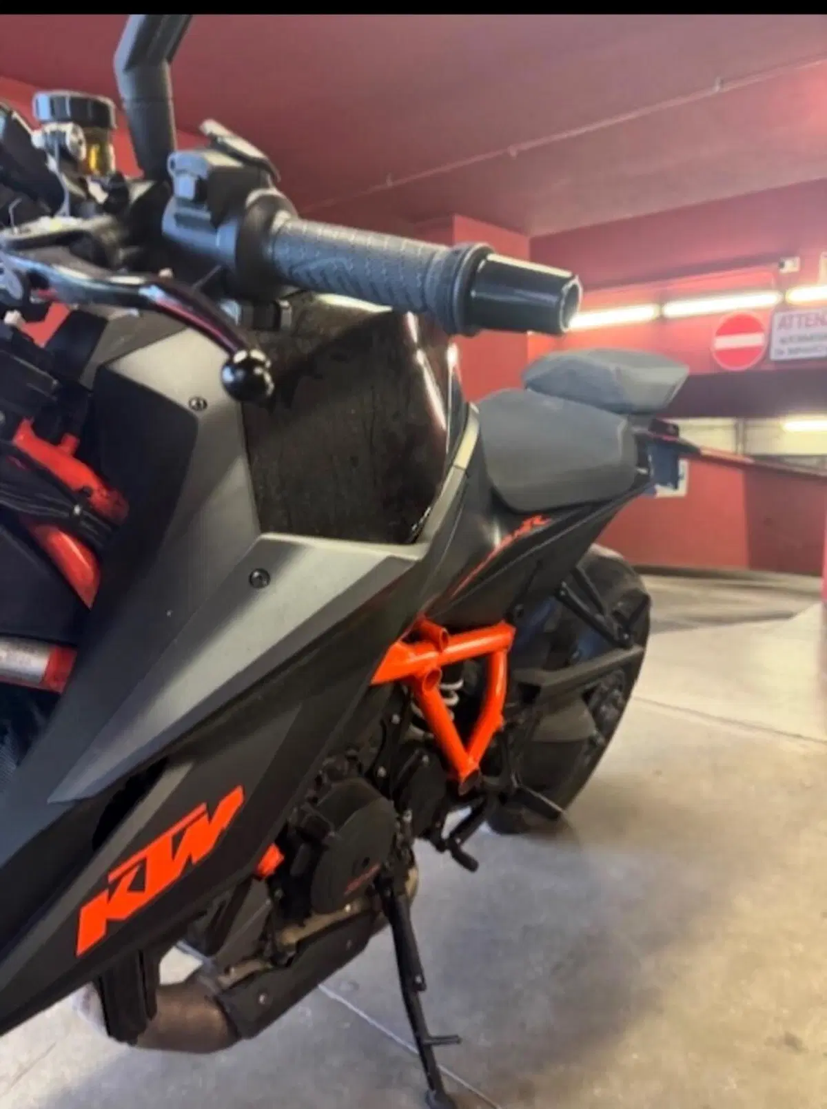 KTM 1290 Super Duke R (2021) (5)