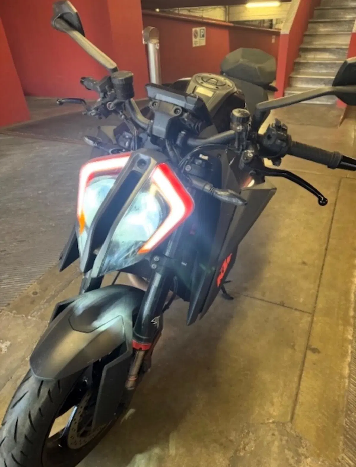 KTM 1290 Super Duke R (2021) (6)