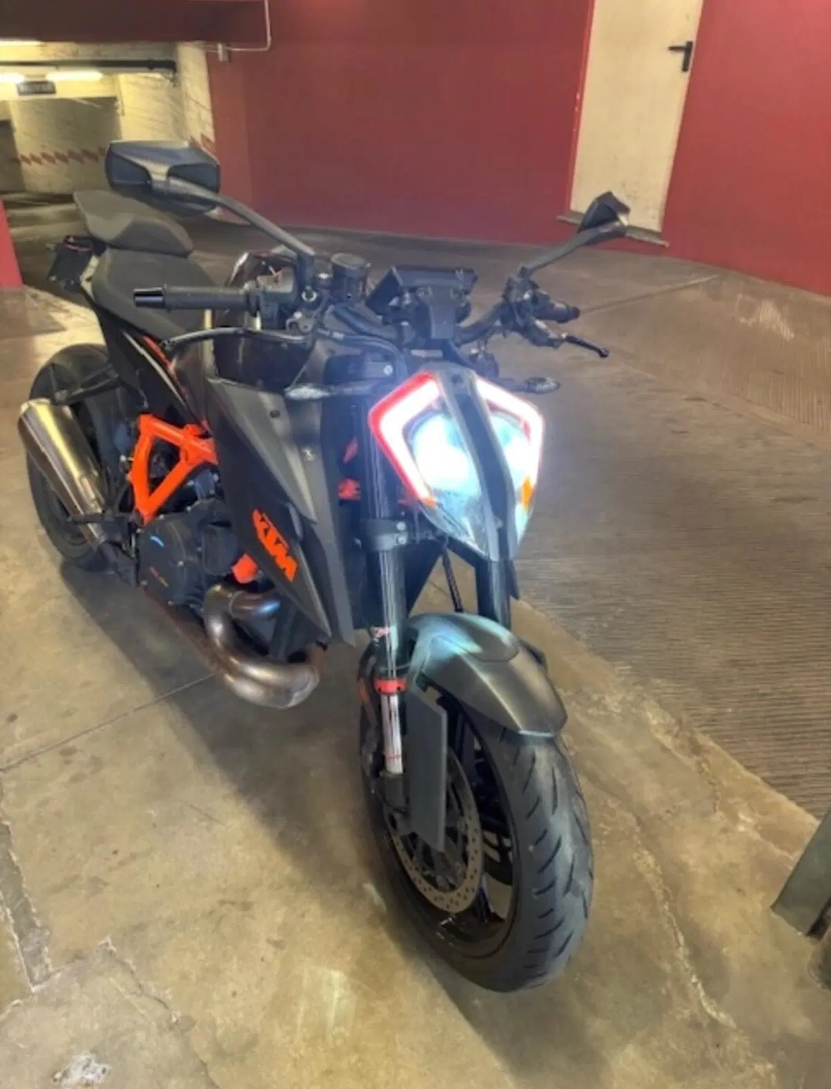 KTM 1290 Super Duke R (2021) (7)