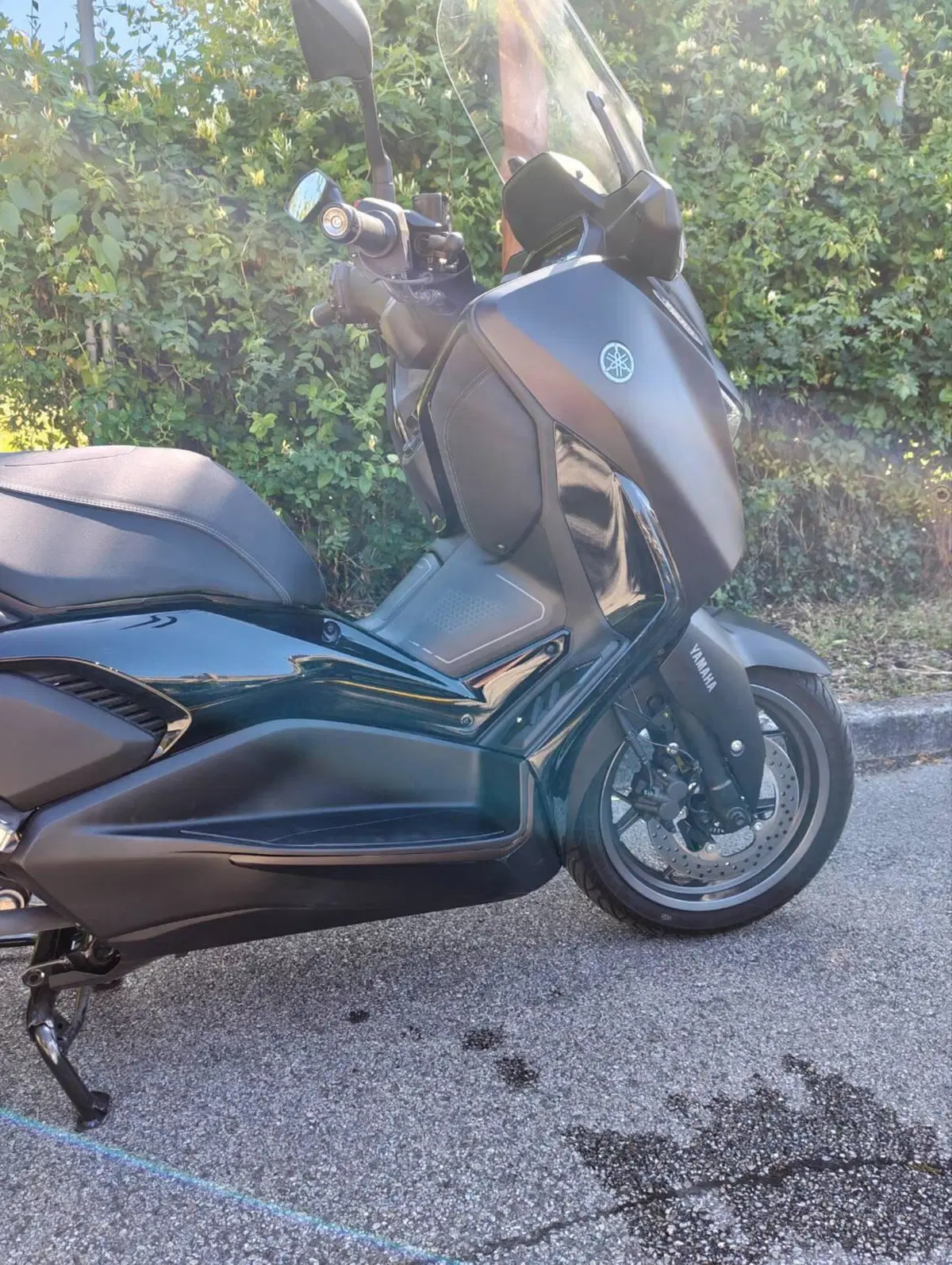 Yamaha X-Max 300 Tech Max+ (2025 - 26) (4)