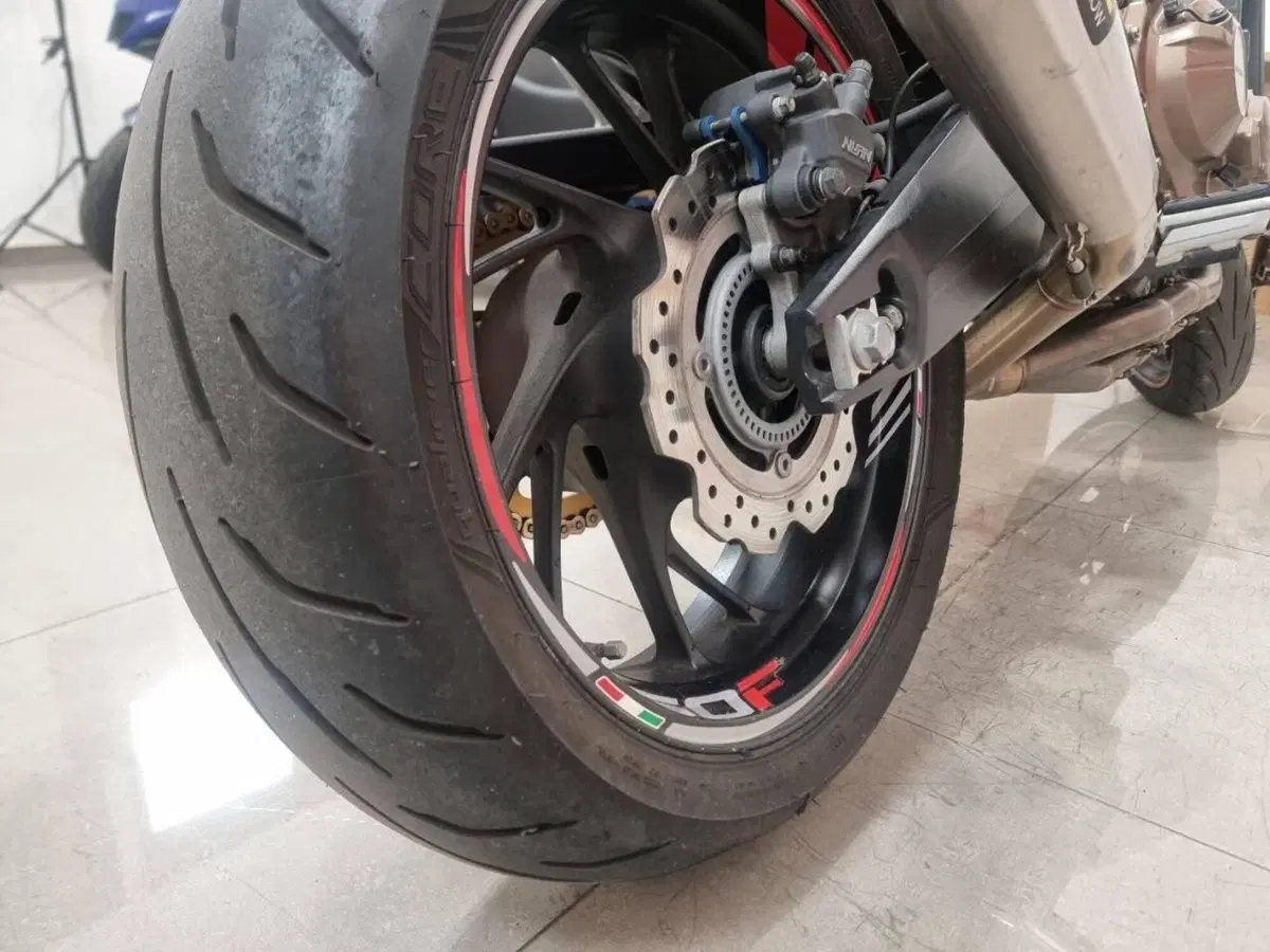 Honda CB 650 F (2017 - 18) (10)