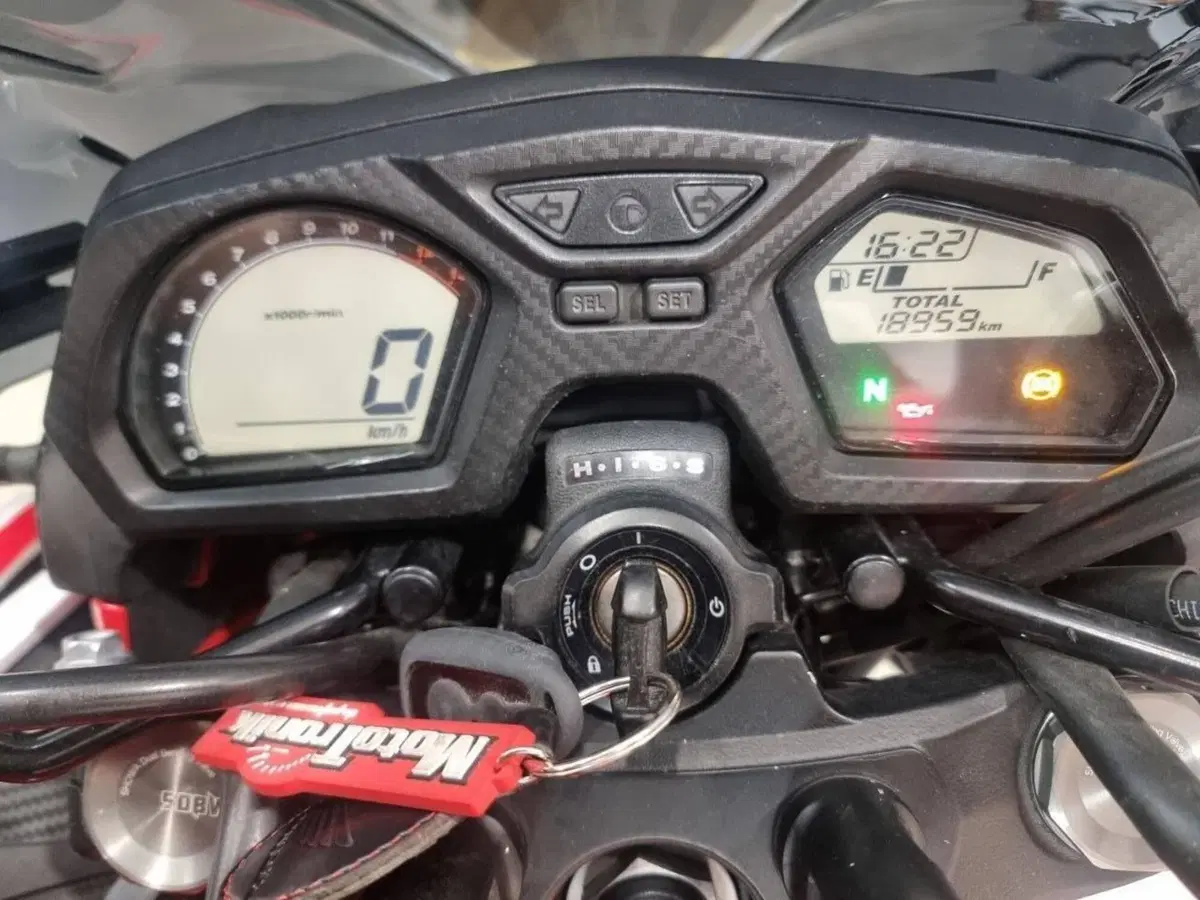 Honda CB 650 F (2017 - 18) (12)