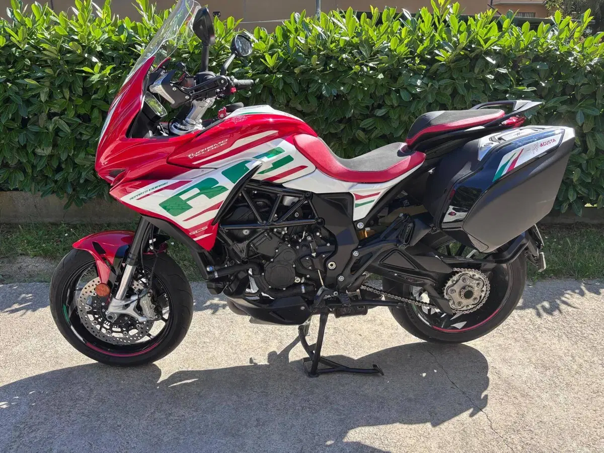 MV Agusta Turismo Veloce 800 RC SCS (2022 - 26) (5)